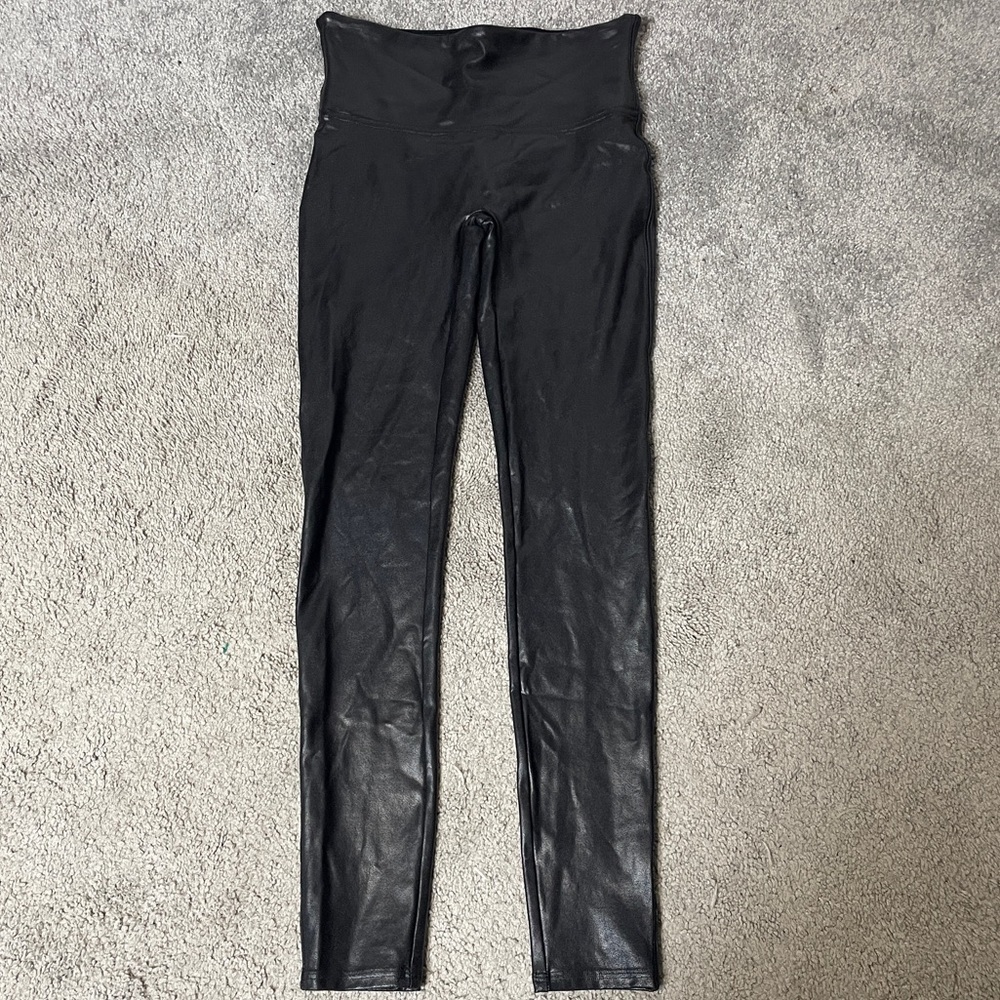 Spanx Womens Y2K Edgy Faux Leather Versatile Leggings size Medium